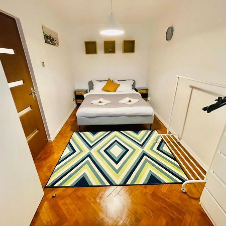 Modern Place To Stay-Self Check-In Nonstop 24H-Wifi レシツァ エクステリア 写真