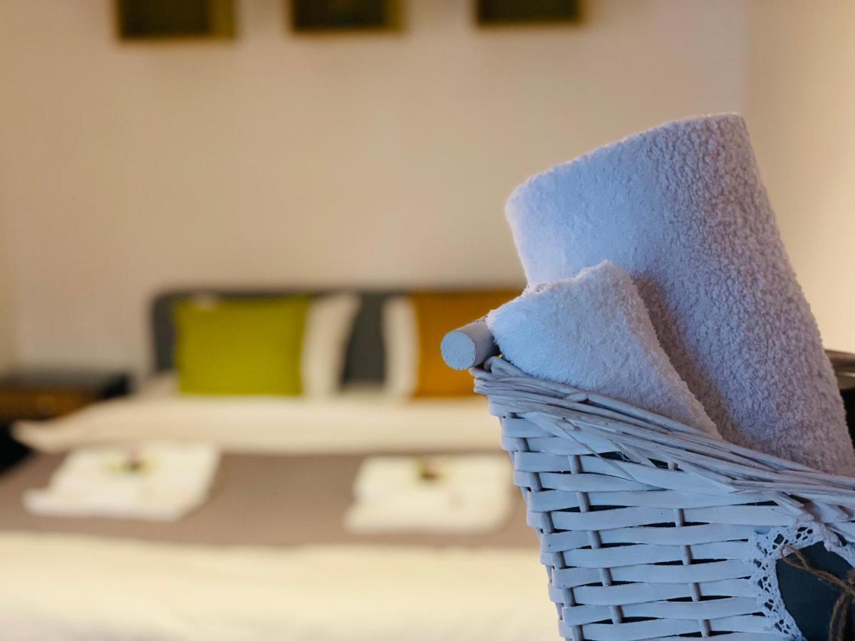 Modern Place To Stay-Self Check-In Nonstop 24H-Wifi レシツァ エクステリア 写真