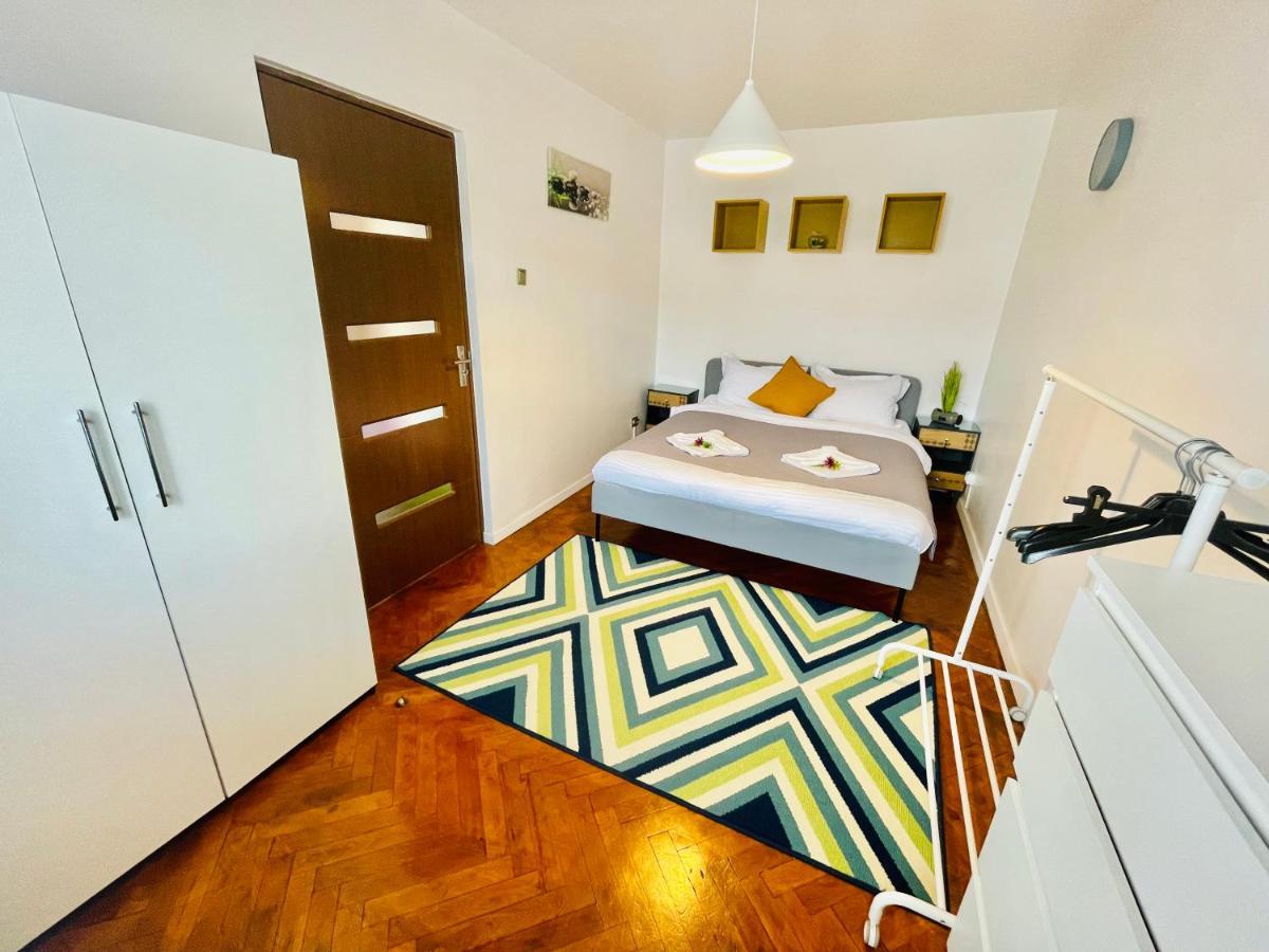 Modern Place To Stay-Self Check-In Nonstop 24H-Wifi レシツァ エクステリア 写真