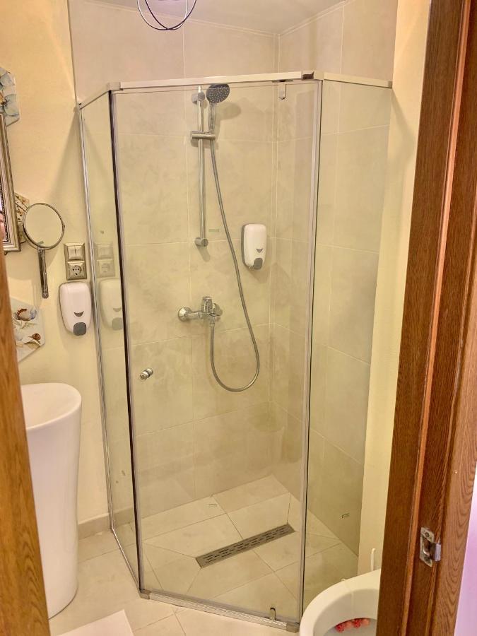 Modern Place To Stay-Self Check-In Nonstop 24H-Wifi レシツァ エクステリア 写真